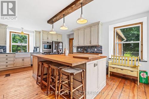 121 Bullfrog Bay Road, Leeds & The Thousand Islands, ON - Indoor Photo Showing Kitchen