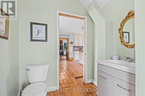 121 Bullfrog Bay Road, Leeds & The Thousand Islands, ON - Indoor Photo Showing Bathroom