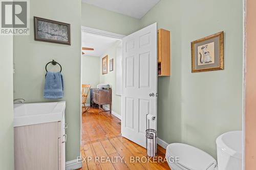 121 Bullfrog Bay Road, Leeds & The Thousand Islands, ON - Indoor Photo Showing Bathroom