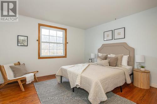 1208 Guildwood Boulevard, London, ON - Indoor Photo Showing Bedroom