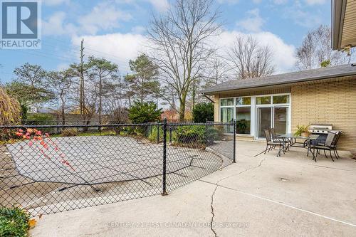 1208 Guildwood Boulevard, London, ON - Outdoor