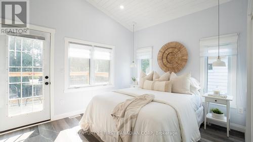 605 Lakeshore Road, Sarnia, ON - Indoor Photo Showing Bedroom