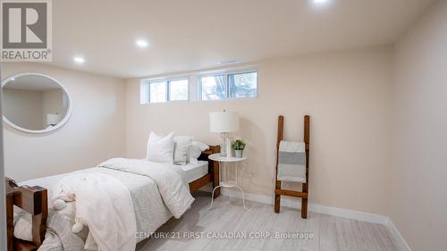 605 Lakeshore Road, Sarnia, ON - Indoor Photo Showing Bedroom