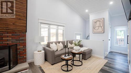 605 Lakeshore Road, Sarnia, ON - Indoor Photo Showing Living Room With Fireplace