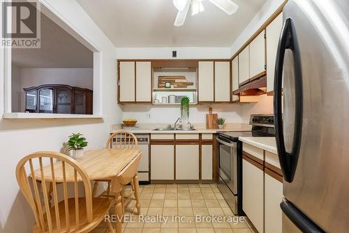 504 - 141 Church Street, St. Catharines (451 - Downtown), ON - Indoor Photo Showing Kitchen With Double Sink