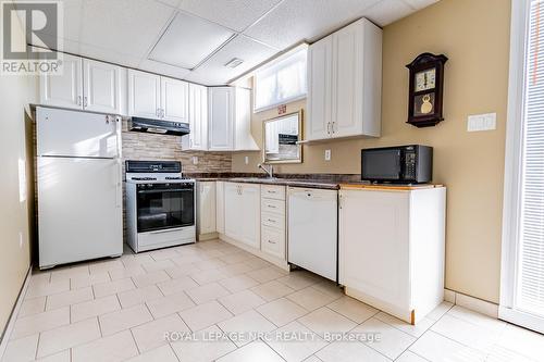 57 Sullivan Avenue, Thorold (557 - Thorold Downtown), ON - Indoor Photo Showing Kitchen