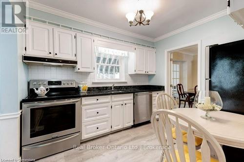 622 George Street, Burlington (Brant), ON - Indoor Photo Showing Kitchen