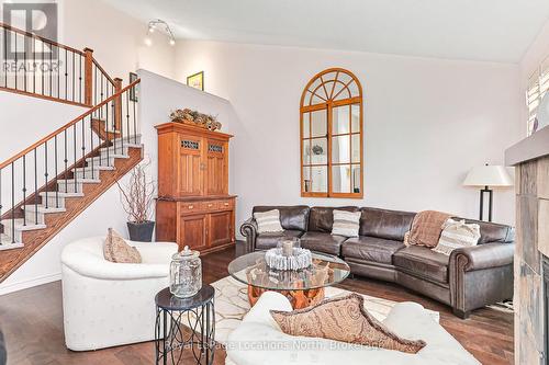 106 - 9 Sierra Trail, Collingwood, ON - Indoor Photo Showing Living Room