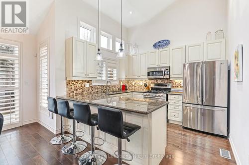 106 - 9 Sierra Trail, Collingwood, ON - Indoor Photo Showing Kitchen With Upgraded Kitchen