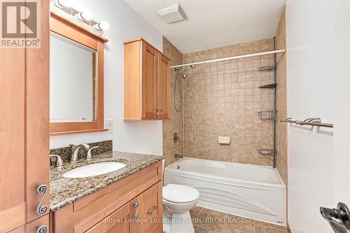 58 209472 Highway 26, Blue Mountains (Blue Mountain Resort Area), ON - Indoor Photo Showing Bathroom