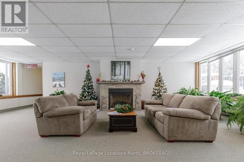 58 209472 Highway 26, Blue Mountains (Blue Mountain Resort Area), ON - Indoor Photo Showing Living Room With Fireplace