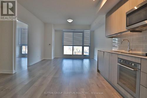 2202 - 38 Forest Manor Road, Toronto, ON - Indoor Photo Showing Kitchen