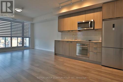 2202 - 38 Forest Manor Road, Toronto, ON - Indoor Photo Showing Kitchen