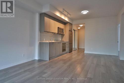 2202 - 38 Forest Manor Road, Toronto, ON - Indoor Photo Showing Kitchen