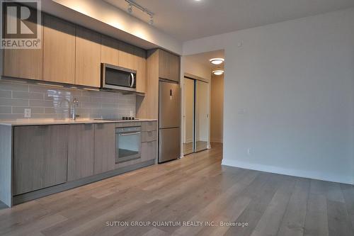 2202 - 38 Forest Manor Road, Toronto, ON - Indoor Photo Showing Kitchen