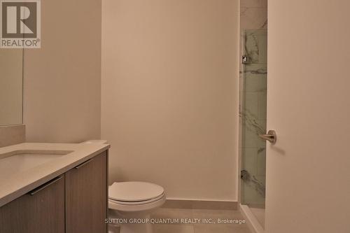 2202 - 38 Forest Manor Road, Toronto, ON - Indoor Photo Showing Bathroom