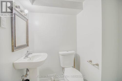 65 Davis Road, Aurora, ON - Indoor Photo Showing Bathroom