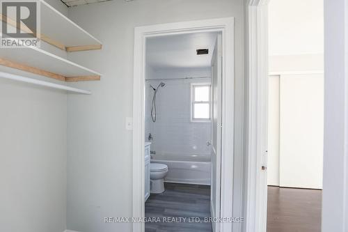 6096 Skinner Street, Niagara Falls (217 - Arad/Fallsview), ON - Indoor Photo Showing Bathroom