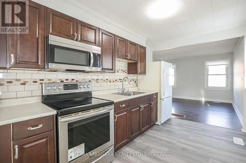 6096 Skinner Street, Niagara Falls (217 - Arad/Fallsview), ON - Indoor Photo Showing Kitchen