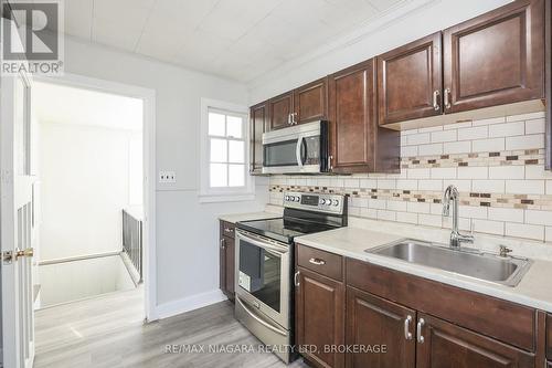 6096 Skinner Street, Niagara Falls (217 - Arad/Fallsview), ON - Indoor Photo Showing Kitchen