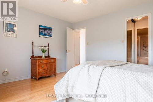 Ph 4 - 7 Gale Crescent, St. Catharines (450 - E. Chester), ON - Indoor Photo Showing Bedroom