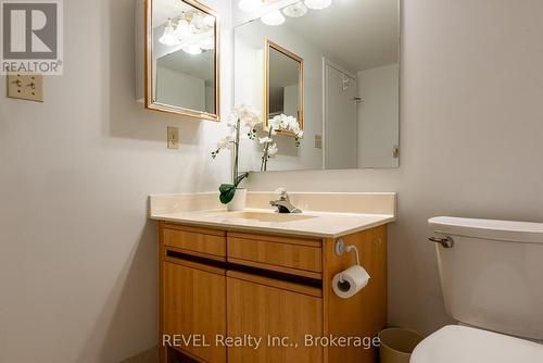 Ph 4 - 7 Gale Crescent, St. Catharines (450 - E. Chester), ON - Indoor Photo Showing Bathroom