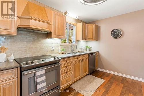 1179 Muskoka Road 117, Bracebridge (Macaulay), ON - Indoor Photo Showing Kitchen With Double Sink