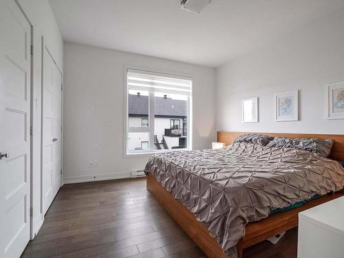 Chambre Ã  coucher principale - 262 Rue Séraphin-Bouc, Sainte-Anne-Des-Plaines, QC - Indoor Photo Showing Bedroom