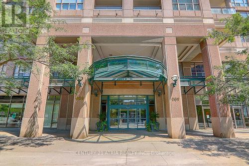 716 - 909 Bay Street, Toronto, ON - Outdoor With Balcony