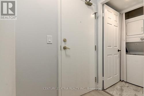 716 - 909 Bay Street, Toronto, ON - Indoor Photo Showing Laundry Room