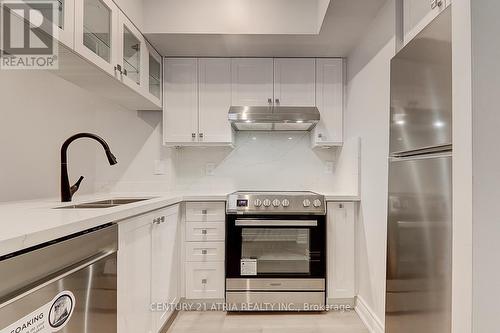 716 - 909 Bay Street, Toronto, ON - Indoor Photo Showing Kitchen With Double Sink With Upgraded Kitchen