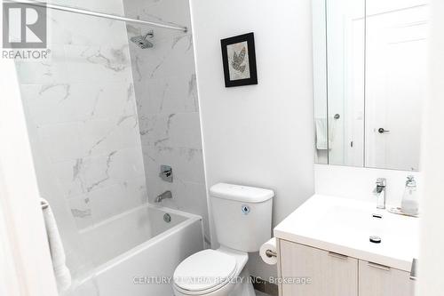 222 - 101 Erskine Avenue, Toronto, ON - Indoor Photo Showing Bathroom