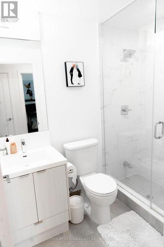 222 - 101 Erskine Avenue, Toronto, ON - Indoor Photo Showing Bathroom