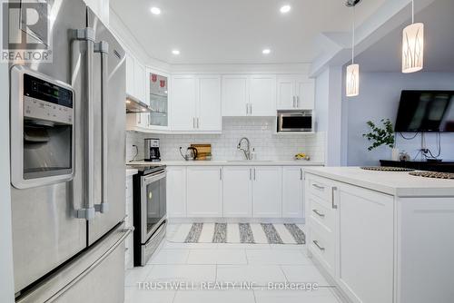 135 Laird Drive, Markham, ON - Indoor Photo Showing Kitchen