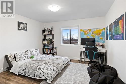 1176 Kamloops, Windsor, ON - Indoor Photo Showing Bedroom