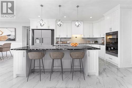 322 Benson, Amherstburg, ON - Indoor Photo Showing Kitchen With Upgraded Kitchen