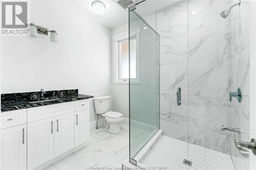 322 Benson, Amherstburg, ON - Indoor Photo Showing Bathroom