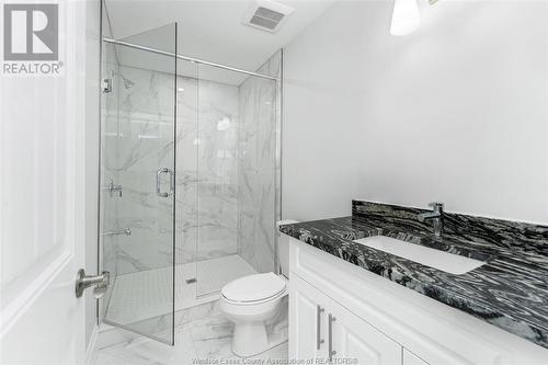 322 Benson, Amherstburg, ON - Indoor Photo Showing Bathroom