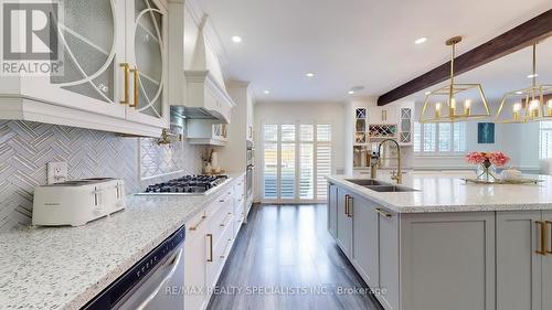 61 Braidwood Lake Road, Brampton, ON - Indoor Photo Showing Kitchen With Double Sink With Upgraded Kitchen