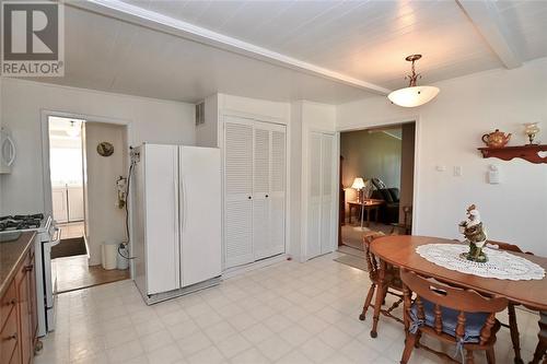 2975 Old Lakeshore Road, Sarnia, ON - Indoor Photo Showing Dining Room