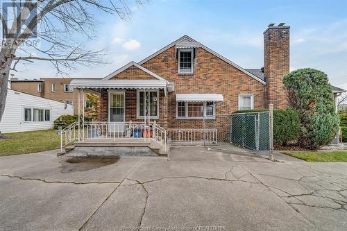 6360 Wyandotte Street East, Windsor, ON - Outdoor