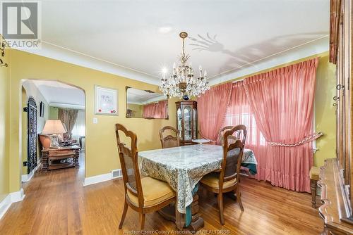 6360 Wyandotte Street East, Windsor, ON - Indoor Photo Showing Dining Room