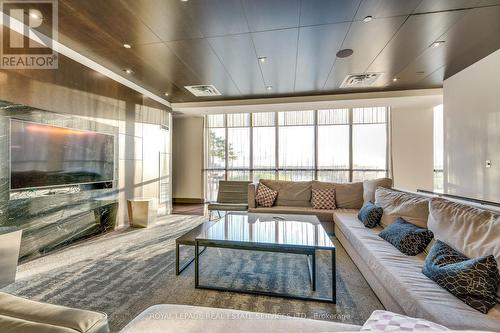 2601 - 510 Curran Place, Mississauga, ON - Indoor Photo Showing Living Room