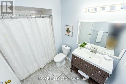 22 Desert Sand Drive, Brampton, ON - Indoor Photo Showing Bathroom