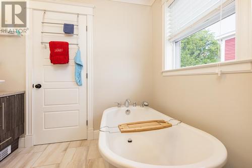 36 Cochrane Street, St. John'S, NL - Indoor Photo Showing Bathroom