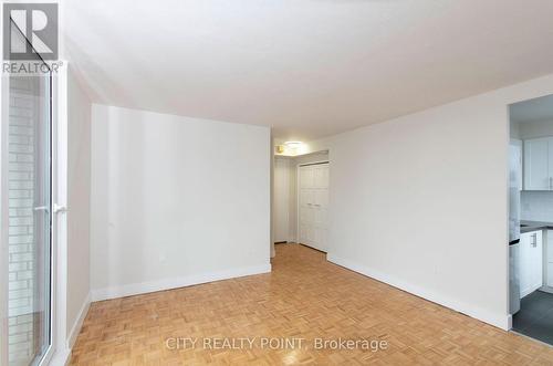 402 - 485 Huron Street, Toronto, ON - Indoor Photo Showing Other Room