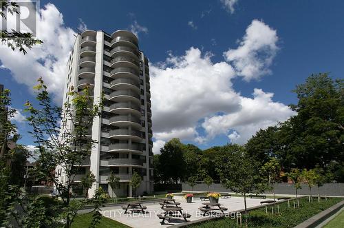 402 - 485 Huron Street, Toronto, ON - Outdoor With Facade