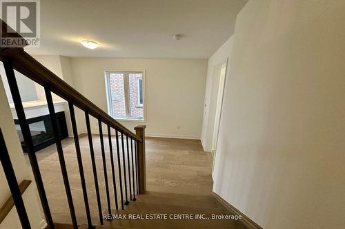 83 Picardy Drive, Hamilton, ON - Indoor Photo Showing Other Room