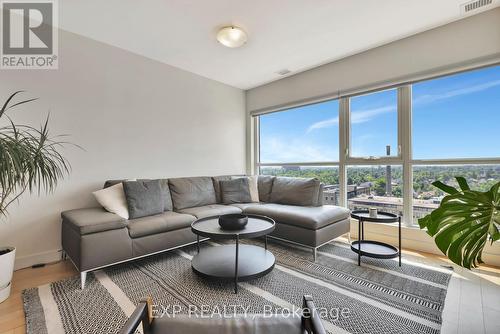 1001 - 1 Victoria Street S, Kitchener, ON - Indoor Photo Showing Living Room