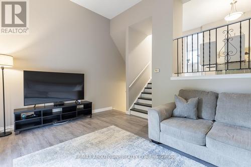 100 - 11 Harrisford Street, Hamilton, ON - Indoor Photo Showing Living Room